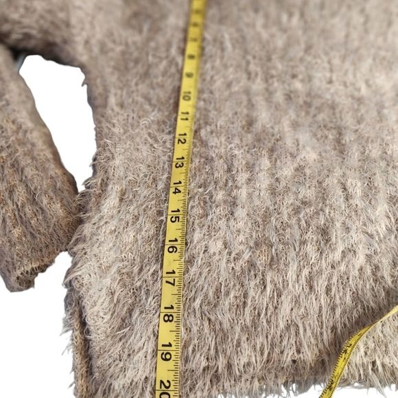 Candies Sweater Fluffy Gray Womens Size Medium - Picture 10 of 10